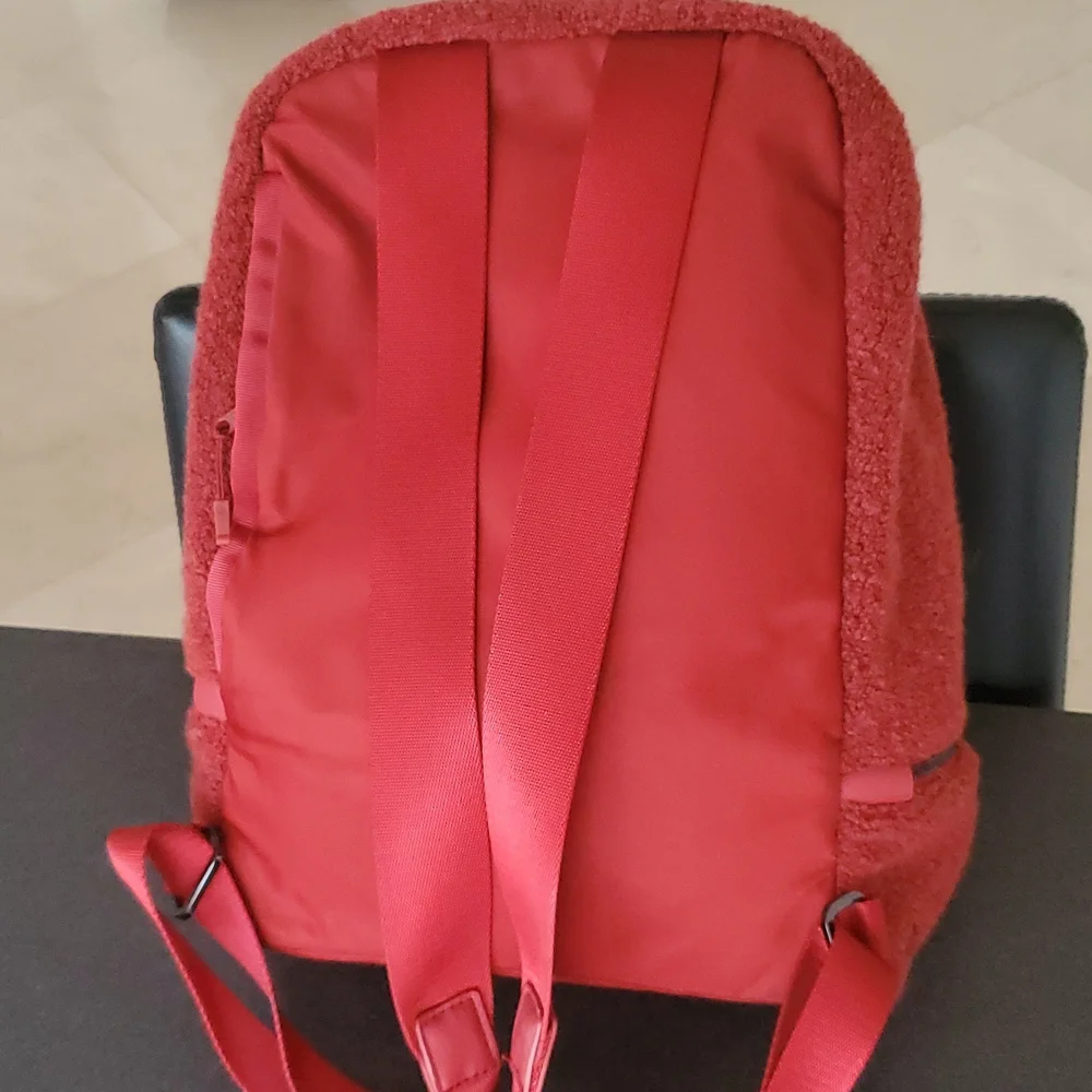 NWT City Adventurer Sherpa Backpack Mini, *10L in Heathered Magma